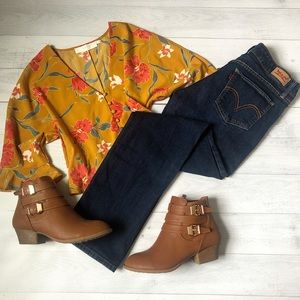 Levi’s 518 Straight Jeans